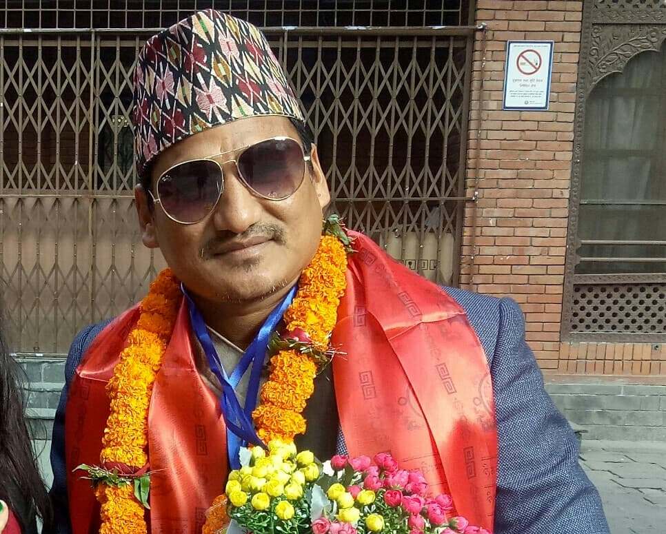 सहकारीकर्मी बिक्रम श्रेष्ठ सम्मानित