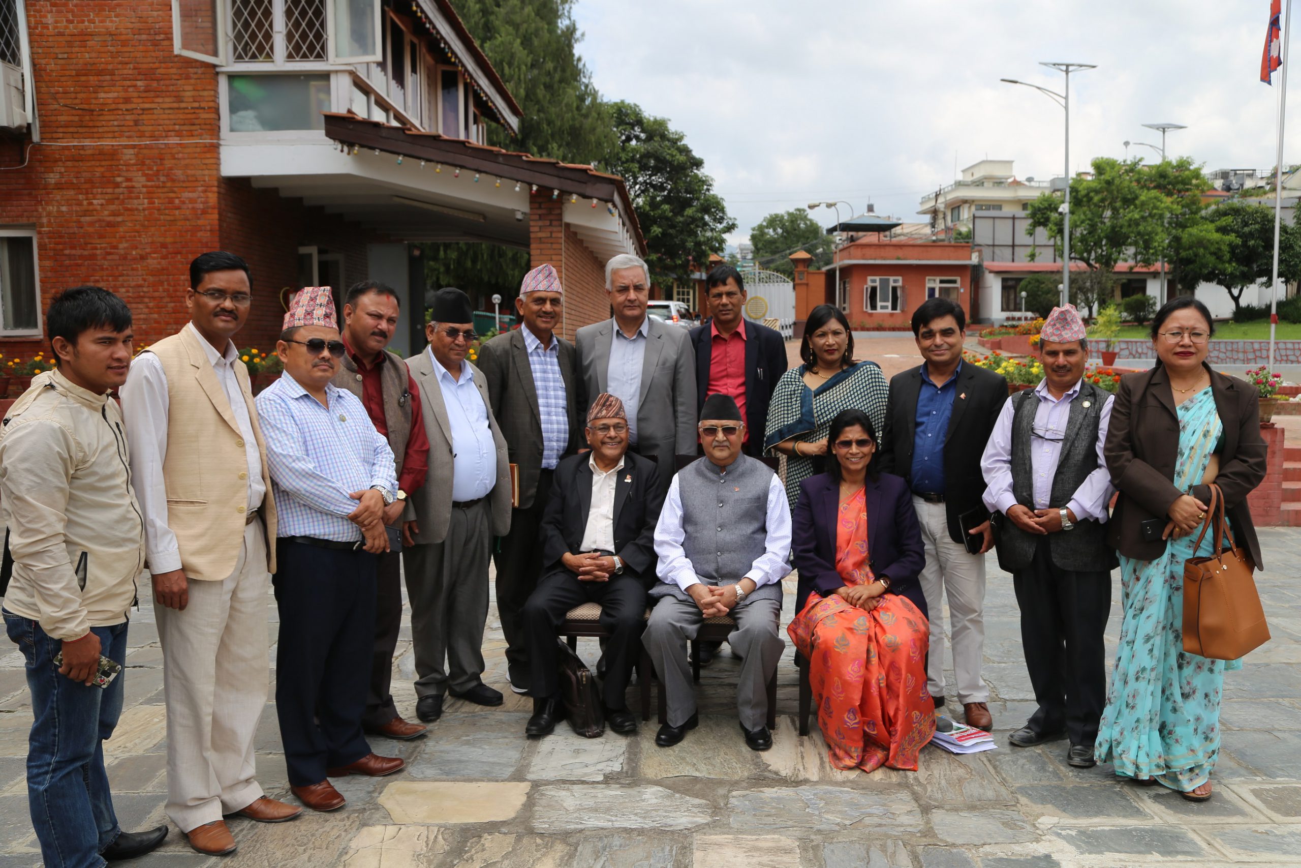 सहकारी बजार प्रवद्र्धनका लागि सरकारले सहयोग गर्छ : प्रधानमन्त्री