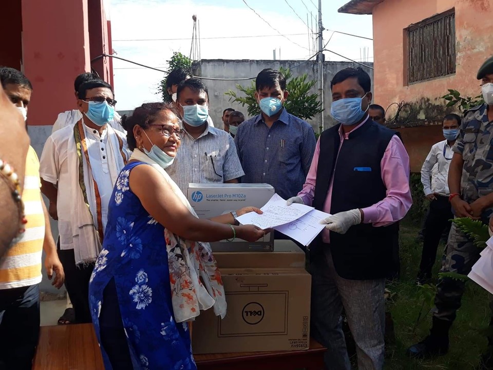 सहकारी मन्त्रालयद्वारा एक सय सहकारीलाई कम्पुटर वितरण
