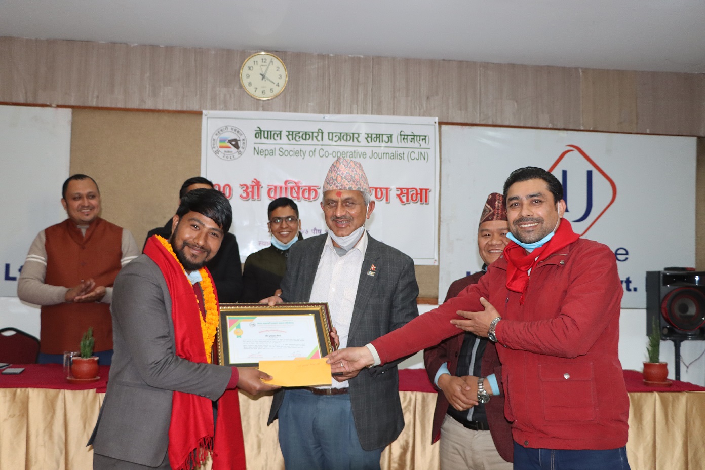 सिजेएन पत्रकारिता पुरस्कार श्रेष्ठलाई